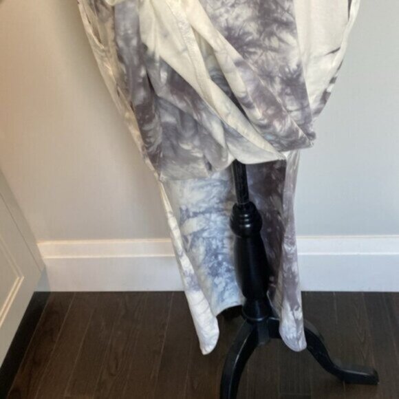 Luna white and gray dress size small - Picture 6 of 16